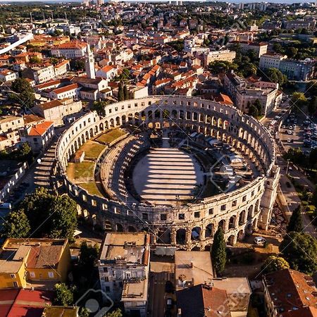 Pula Center Arena Belvedere Apartments And Rooms מראה חיצוני תמונה